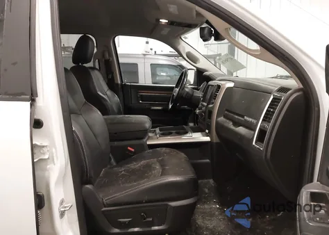 2013 Ram 1500 Laramie z USA, uszkodzony, nr VIN 1C6RR7NT2DS671776